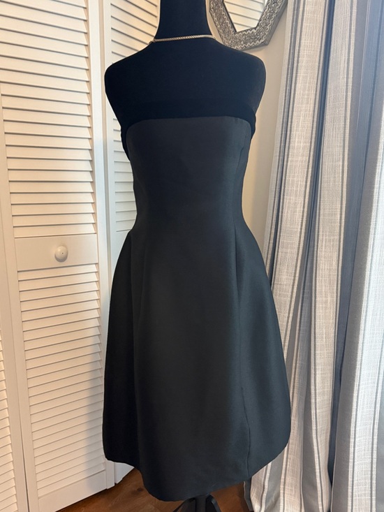 Oscar de la Renta Dresses & Skirts - Vintage Oscar De La Renta strapless wool & silk cocktail dress. Pink Label sz 10
